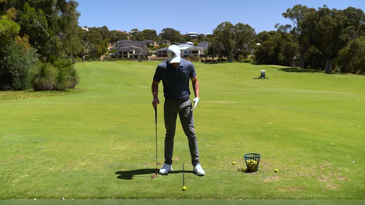 KNEES MATCHING TOE FLARE