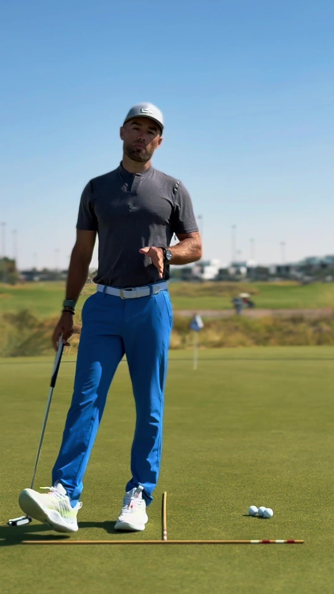 THE ART OF PUTTING: GRIP